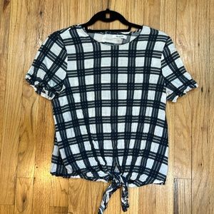 Super cute Madewell top with button back